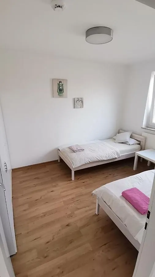 2 Zimmerwohnung Hinrichsring Hannover 0*,  Německo